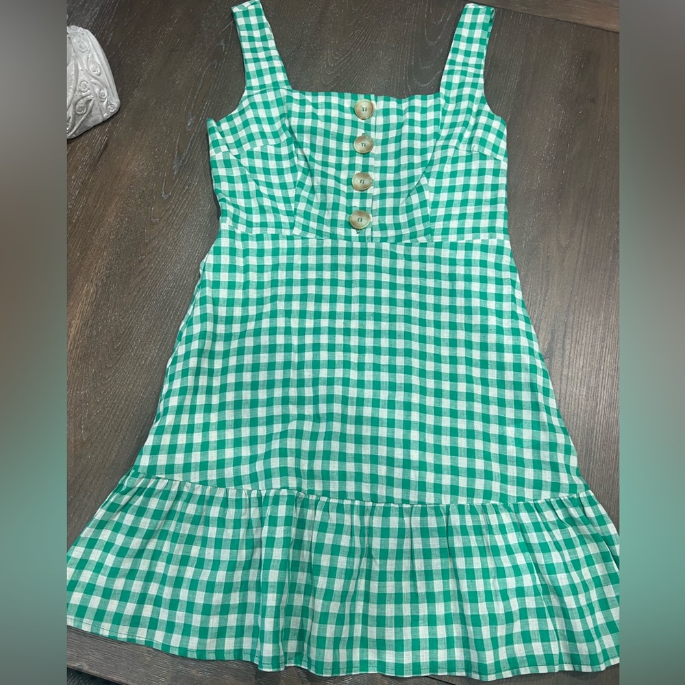 NWOT plaid dress size small.